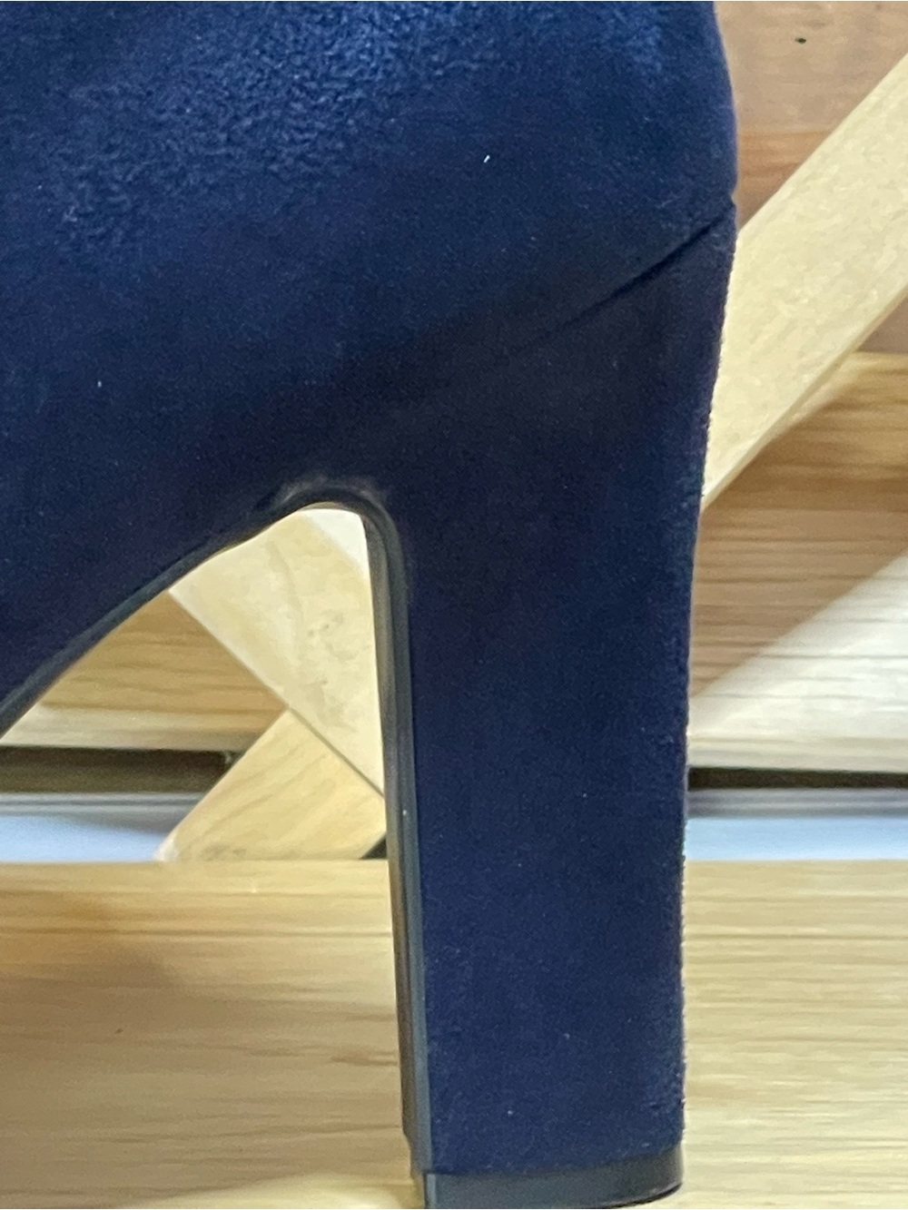 NWOT / Excellent Condition Midnight Blue /Sturdy 4”Block Heel / Side Zip Sz 8